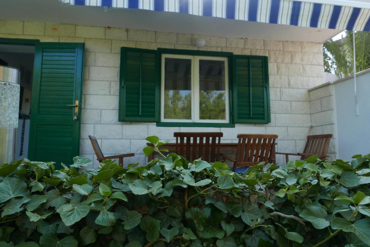 Vacation House "Pave" ポヴィヤ エクステリア 写真